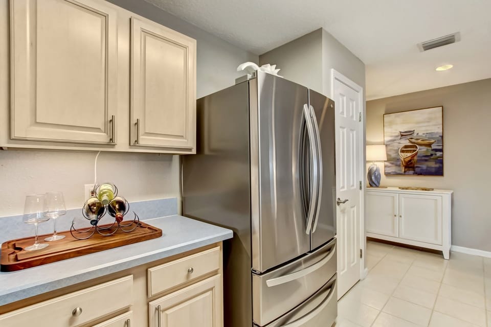 Condo, 2 Bedrooms | Interior