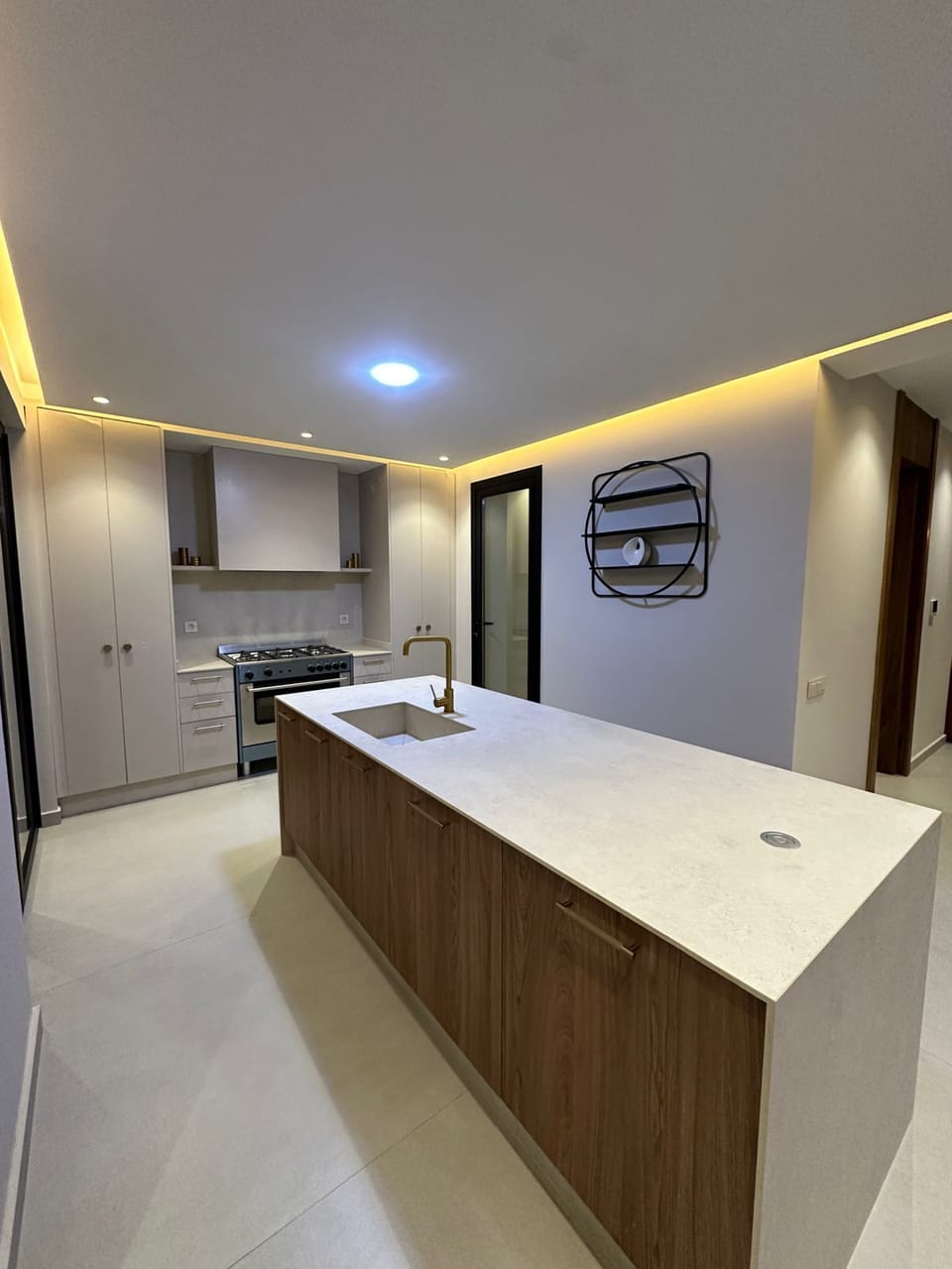 Comfort Villa | Shared kitchen | Toaster, blender, coffee grinder, mixer