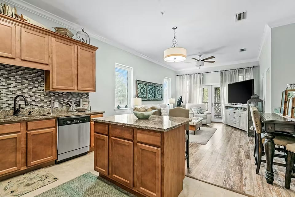 Condo, Multiple Beds (Paradise 2205) | Interior
