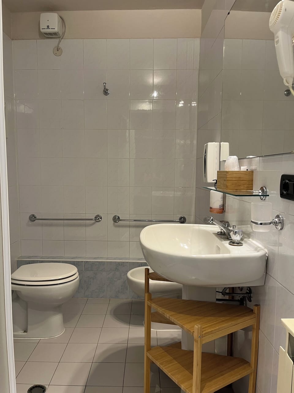 Quadruple Room, 1 Bedroom | Bathroom | Shower, hair dryer, towels
