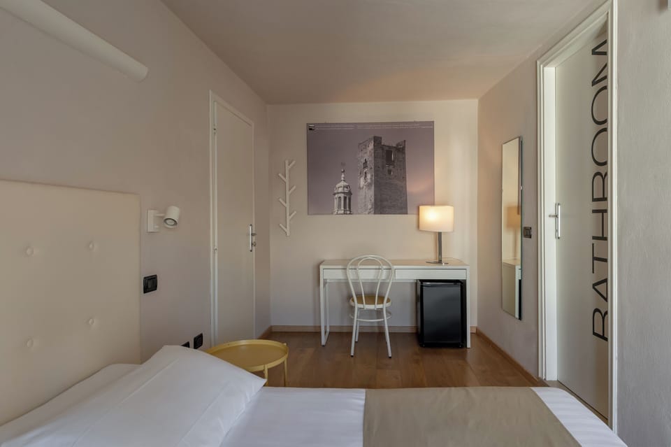 In-room safe, desk, cribs/infant beds, free WiFi