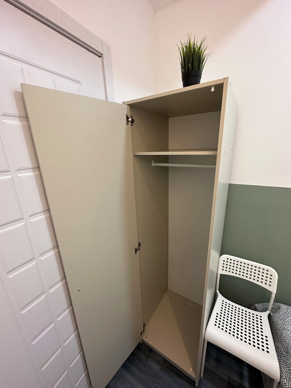 Economy Single Room | Iron/ironing board, free WiFi