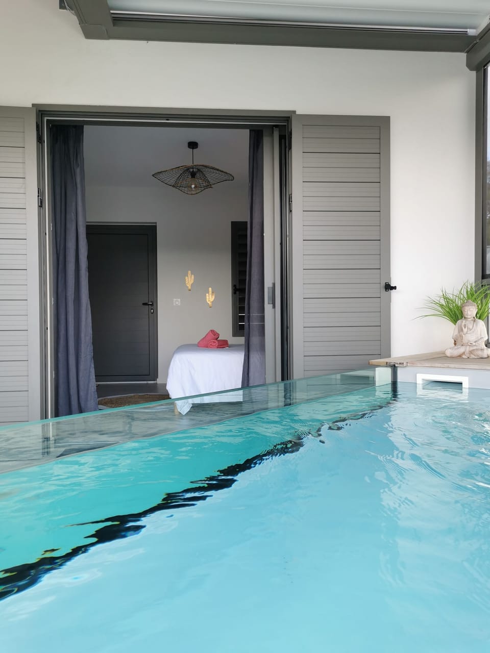 Private pool