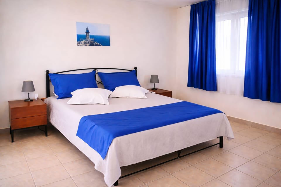 Blackout drapes, soundproofing, iron/ironing board, free WiFi