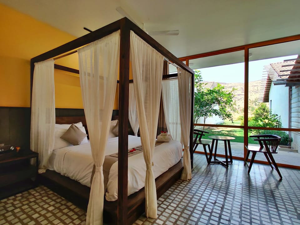 Luxury Double Room | Memory foam beds, in-room safe, laptop workspace, soundproofing