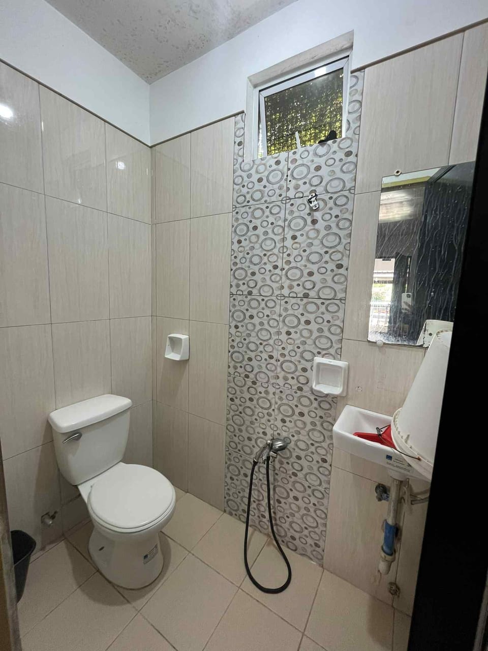 Family Room | Bathroom