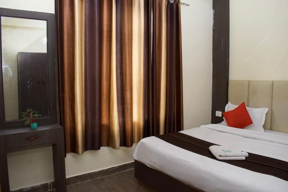 Standard Room | Rollaway beds, free WiFi, bed sheets