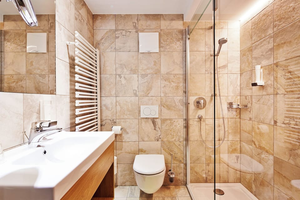 Single Room | Bathroom