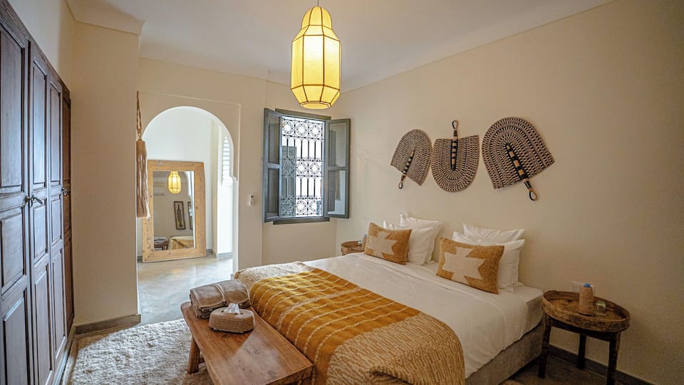 Superior House | Premium bedding, free WiFi, bed sheets