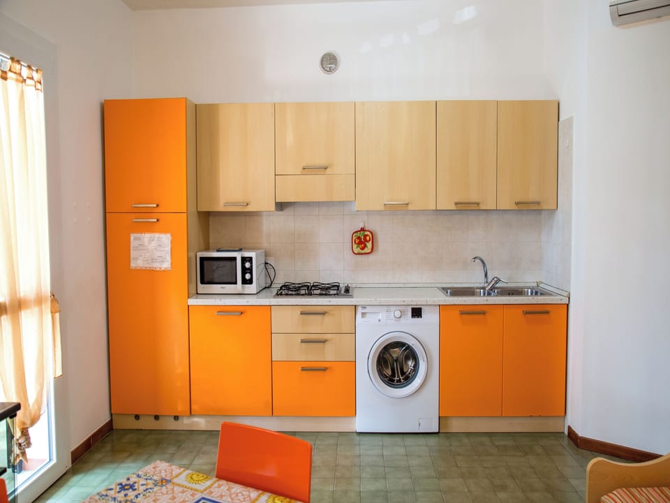 Apartment, 1 Bedroom, Patio | Laundry