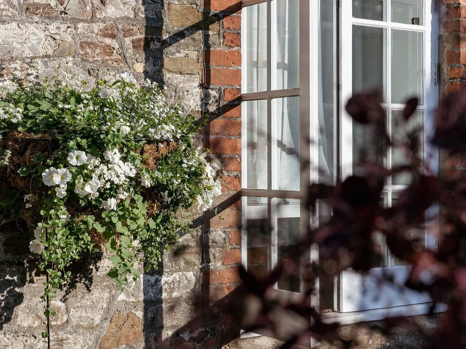 Cottage | Exterior detail
