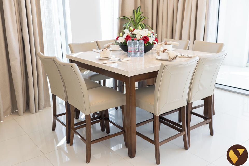 Luxury Apartment, Balcony, Canal View | In-room dining