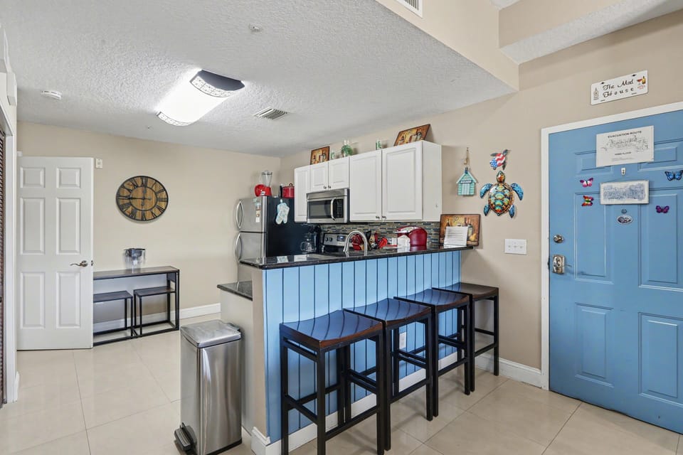Condo, Multiple Beds (Madeira Bay Resort II - 314) | Private kitchen | Oven, toaster