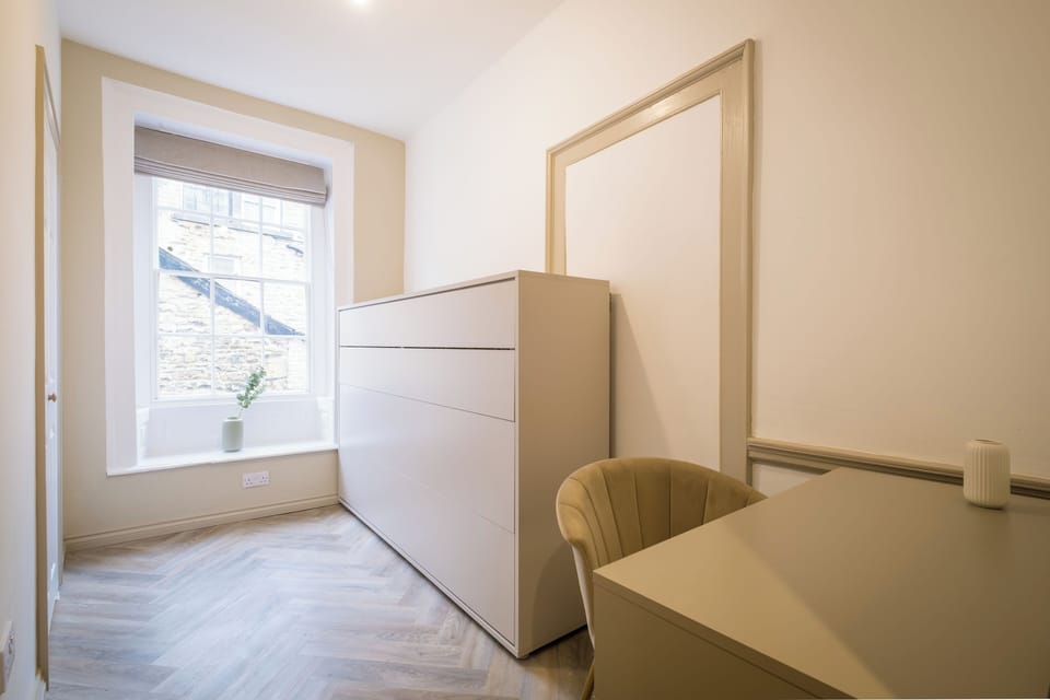 Studio, 1 Double Bed | Iron/ironing board, free WiFi