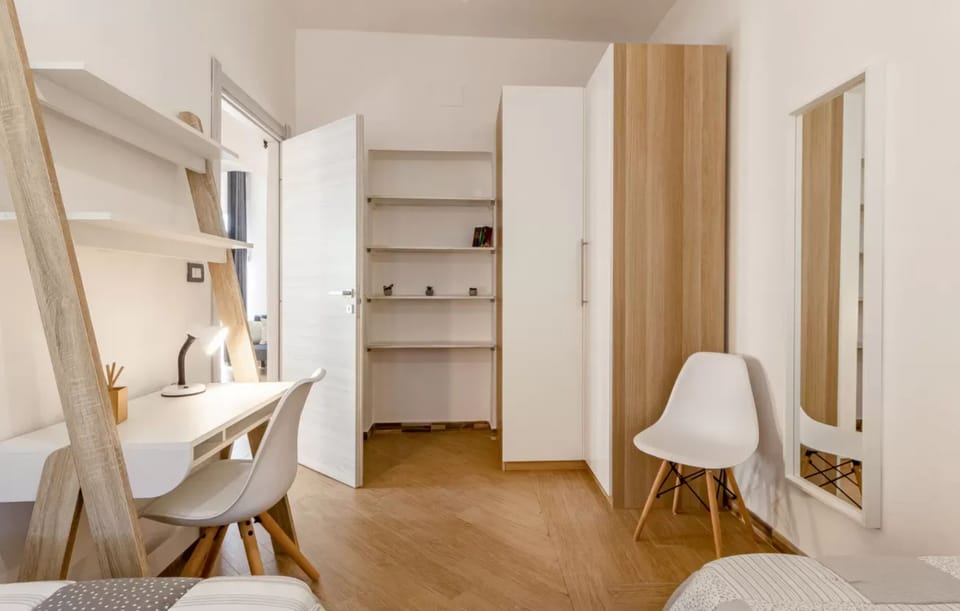 Apartment, 2 Bedrooms, Balcony, City View | Interior