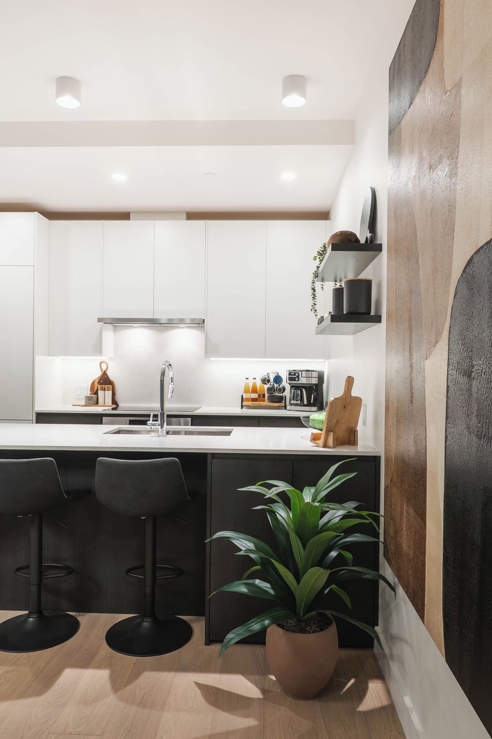 Revy Retreat (Unit 1405) | Private kitchen | Full-size fridge, microwave, oven, stovetop