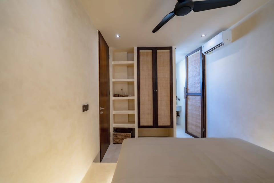 Villa, 3 Bedrooms, Patio, Pool View | Desk, free WiFi, bed sheets