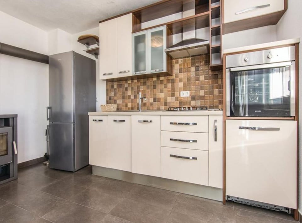 Villa (Amazing Villa with Outdoor Swimming P) | Private kitchen | Fridge