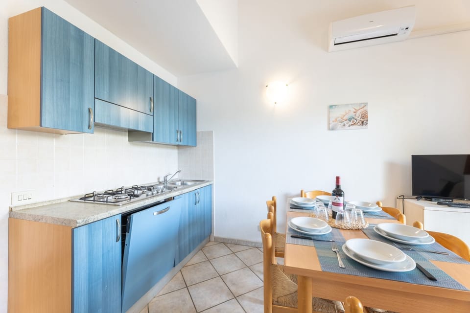 Apartment, 2 Bedrooms, Patio, Garden View | Interior