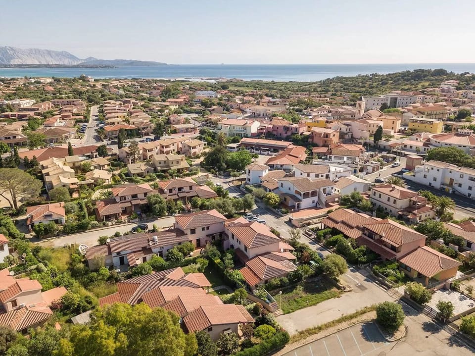 Apartment, 2 Bedrooms, Patio, City View | Aerial view