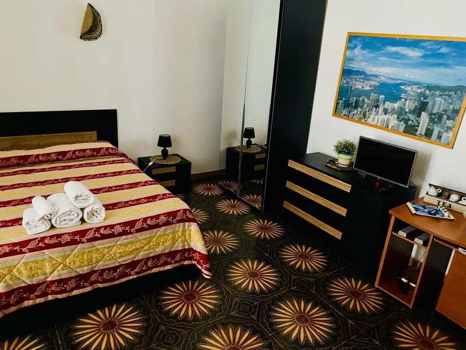 Luxury Room, Balcony | Desk, laptop workspace, free WiFi