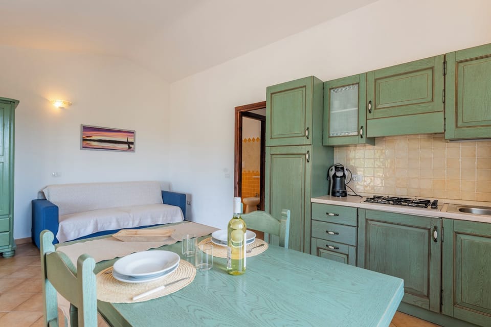 Apartment, 1 Bedroom, Balcony, Ocean View | Interior