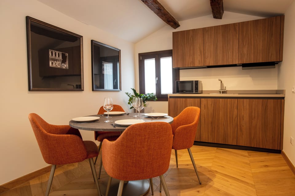 Panoramic Apartment, 2 Bedrooms, Terrace | Private kitchen