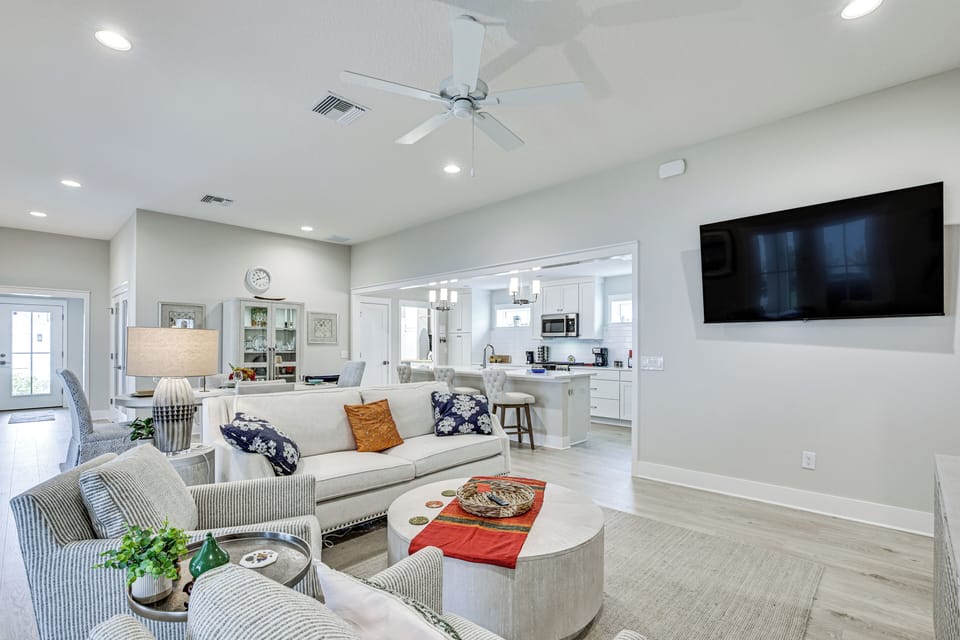 House (3 Bedrooms) | Interior