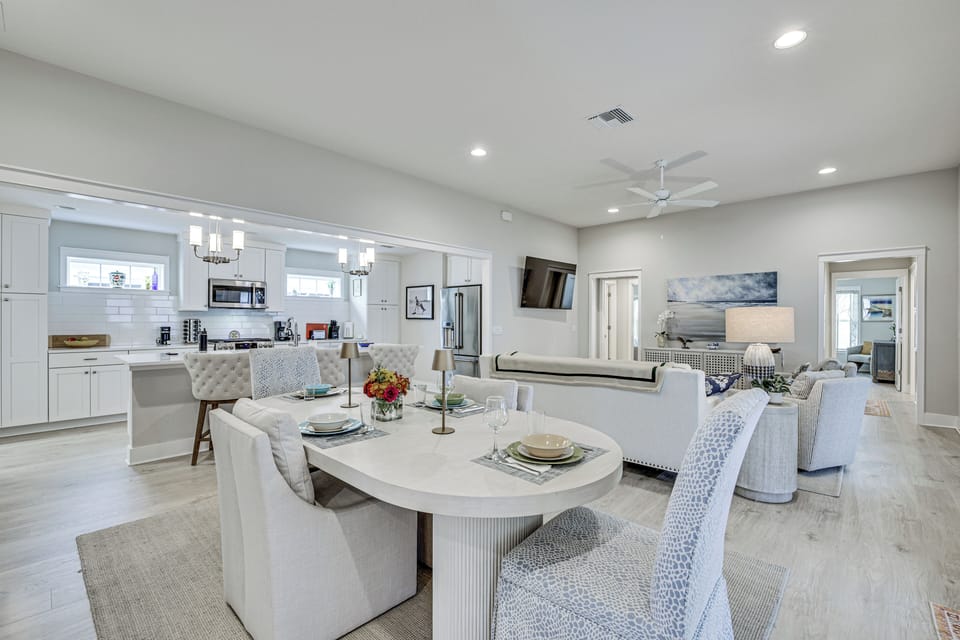 House (3 Bedrooms) | Interior