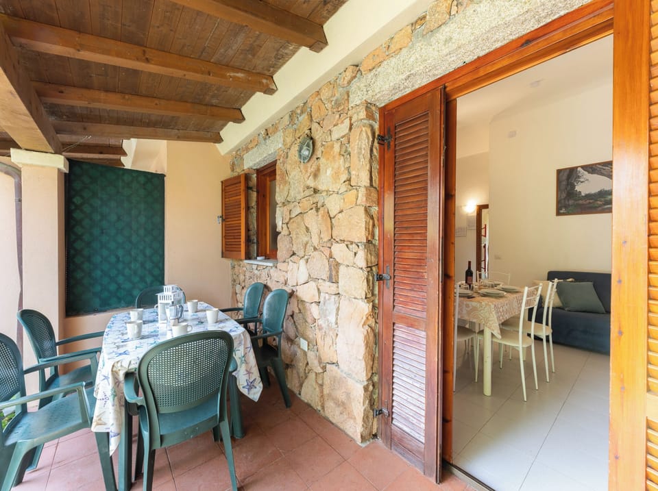 Apartment, 2 Bedrooms, Terrace | Dining room