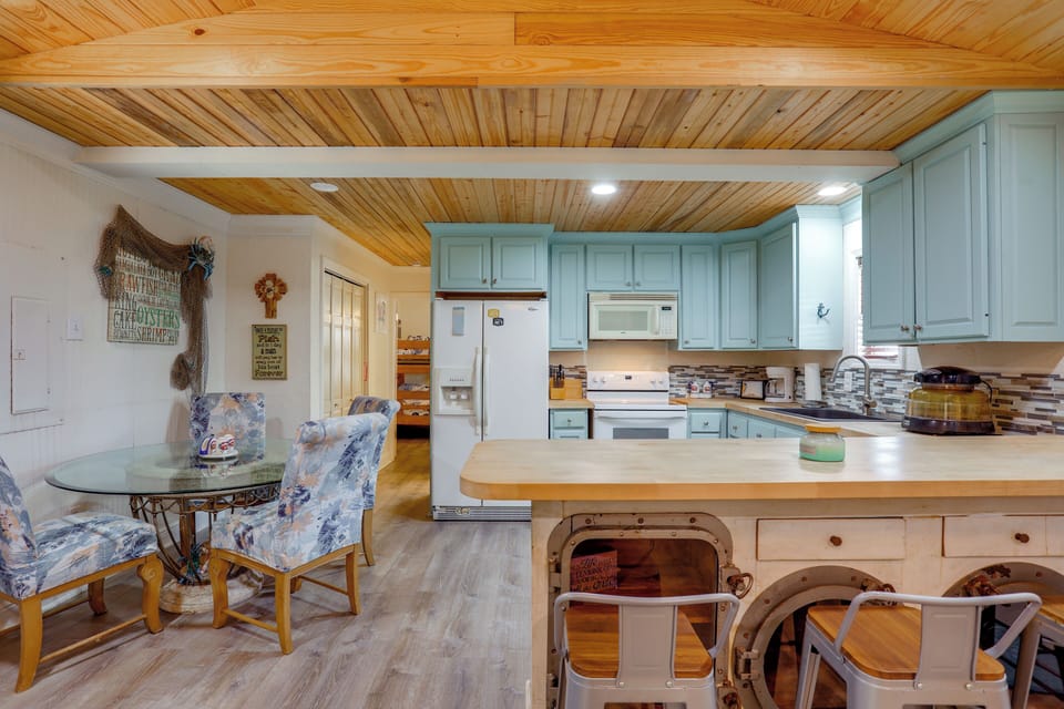 House (2 Bedrooms) | Interior