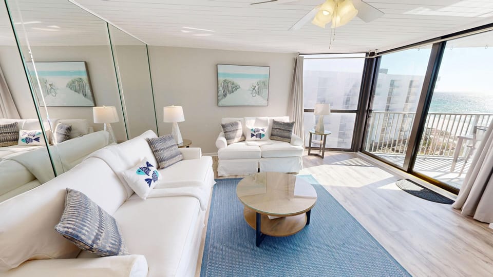Condo, 2 Bedrooms | Living area | Smart TV