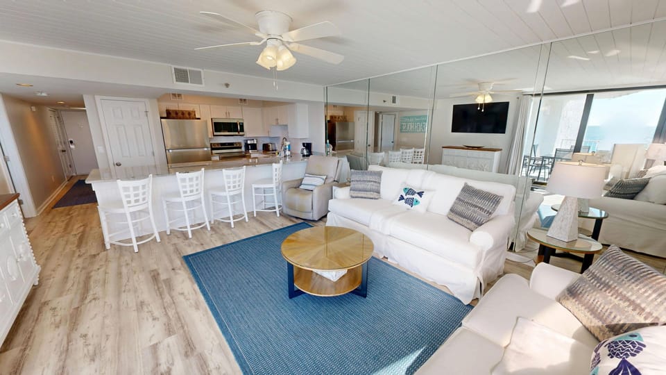 Condo, 2 Bedrooms | Living area | Smart TV
