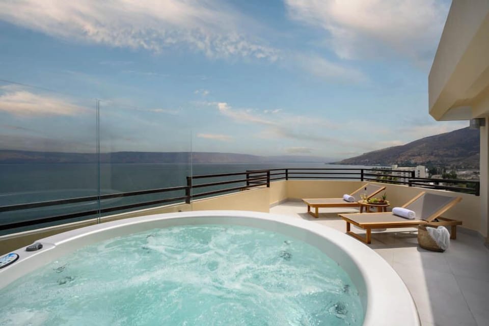 Executive Jacuzzi | Terrace/patio