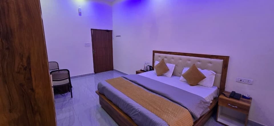 Deluxe Double Room | Free WiFi
