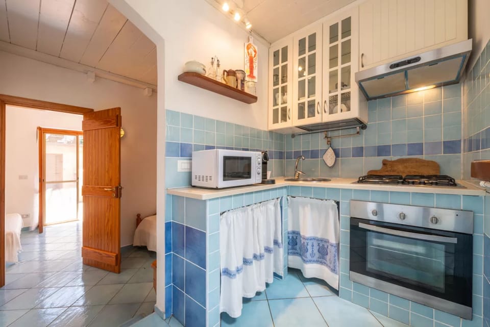 Apartment, 1 Bedroom, Patio, City View | Interior