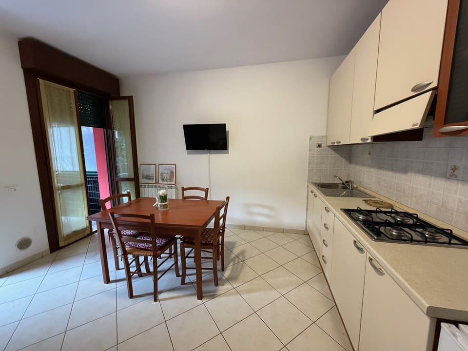 Apartment, 1 Bedroom, Balcony | Interior