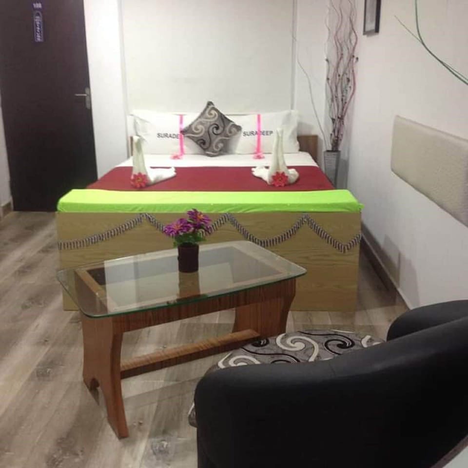 Deluxe Double Room | Desk, laptop workspace, free WiFi, bed sheets