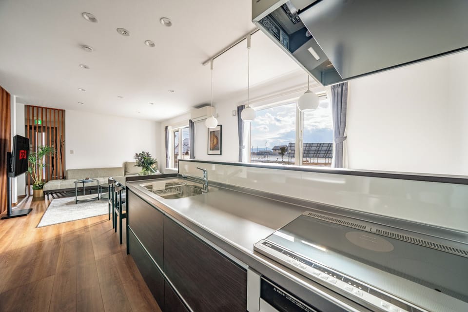 Fridge, microwave, stovetop, toaster