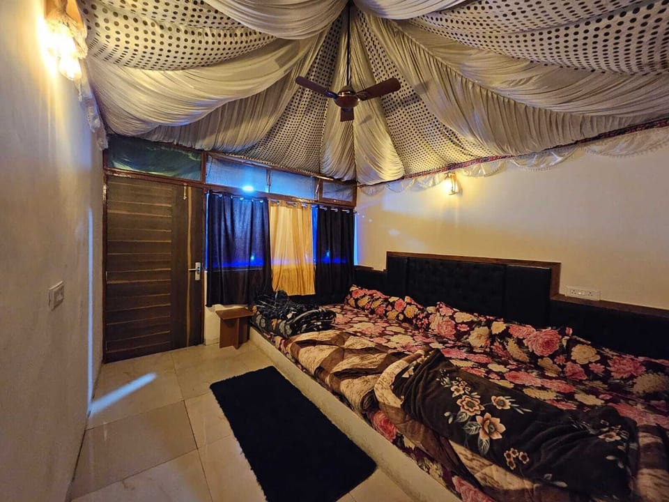 Luxury Camp Cottage Waterfall View | Free WiFi