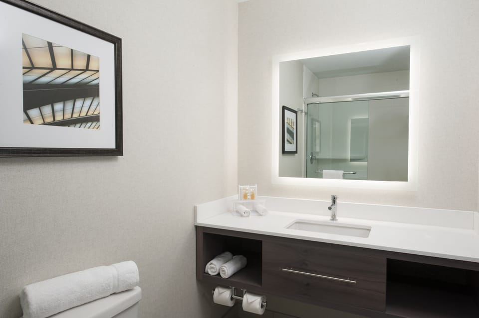 1 bedroom, in-room safe, desk, laptop workspace