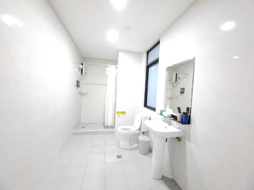 Premium bedding, desk, laptop workspace, free WiFi