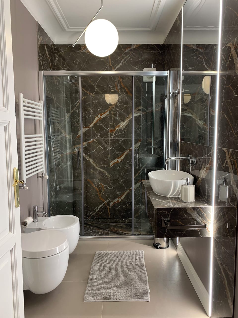 Apartment | Bathroom | Bidet