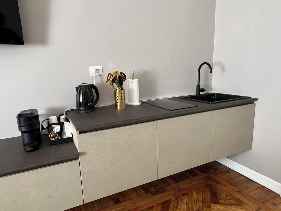 Family Room | Private kitchen