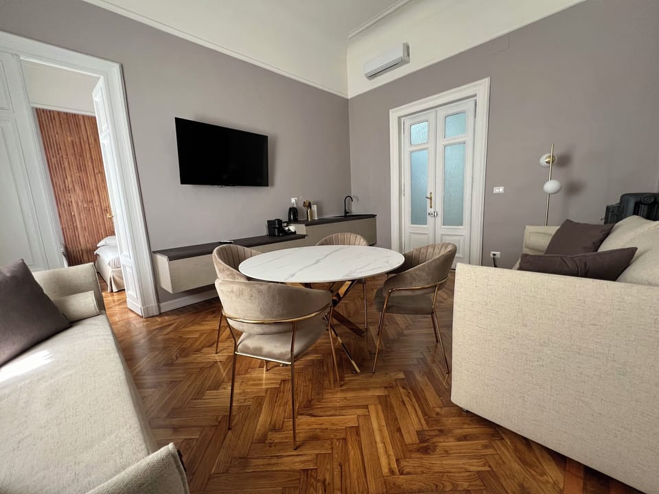 Family Room | Living area | TV