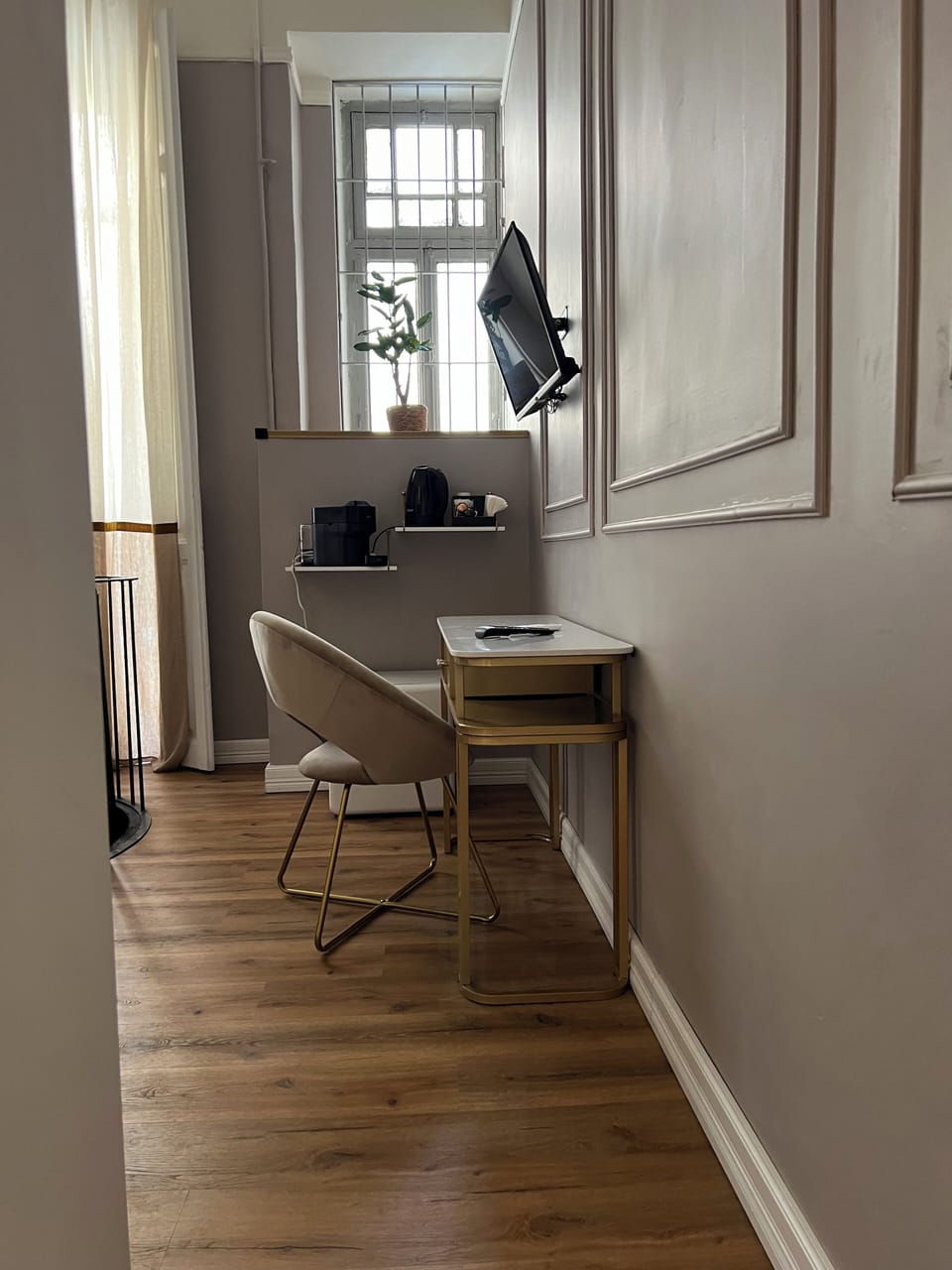 Luxury Triple Room | Iron/ironing board