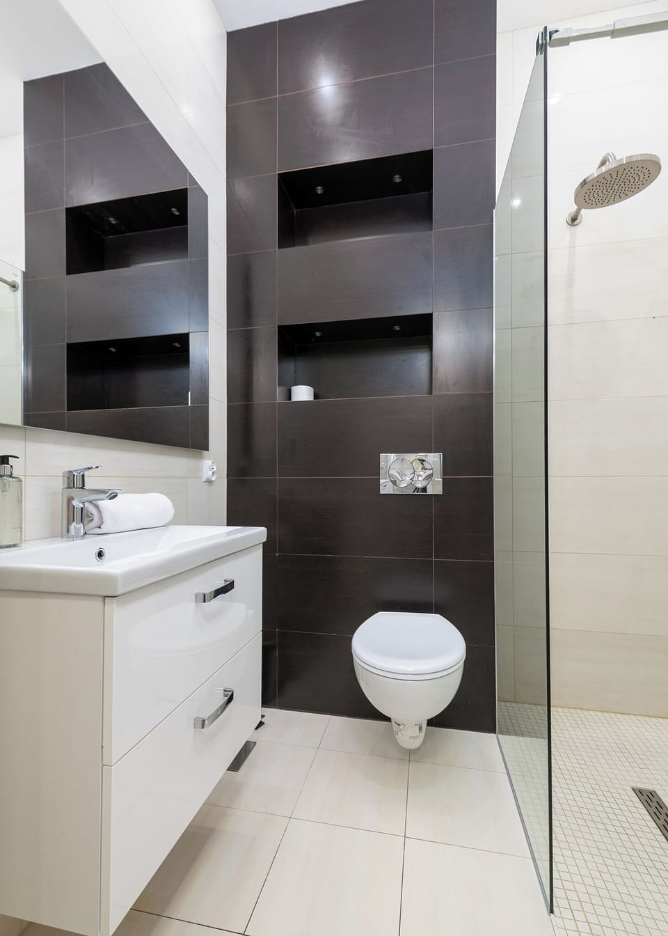 Apartment, Balcony | Bathroom
