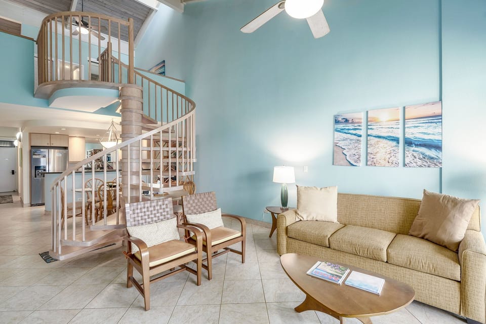 Condo, Multiple Beds, Lanai, Ocean View (Kamaole Sands 1-403) | Living area