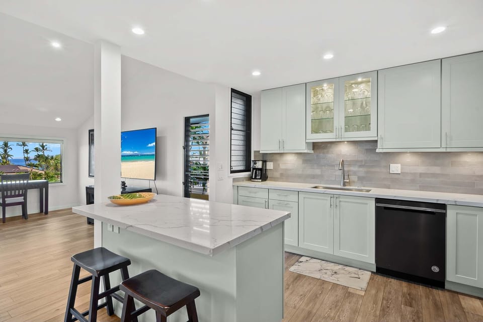 Condo, Multiple Beds, Balcony, Ocean View (Wailea Elua Village 702) | Private kitchen | Coffee/tea maker, dining tables
