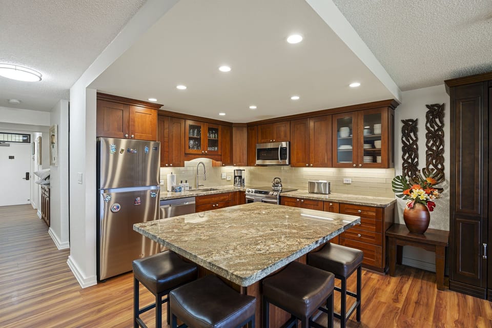 Condo, Multiple Beds, Balcony, Ocean View (Kamaole Sands 7-308) | Private kitchen | Coffee/tea maker, dining tables